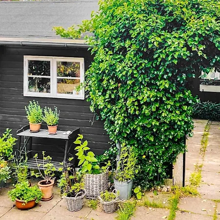 4 Person Holiday Home In Melby Hébergement de vacances Melby