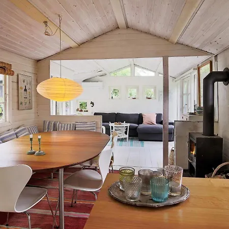 4 Person Holiday Home In Melby Hébergement de vacances Melby